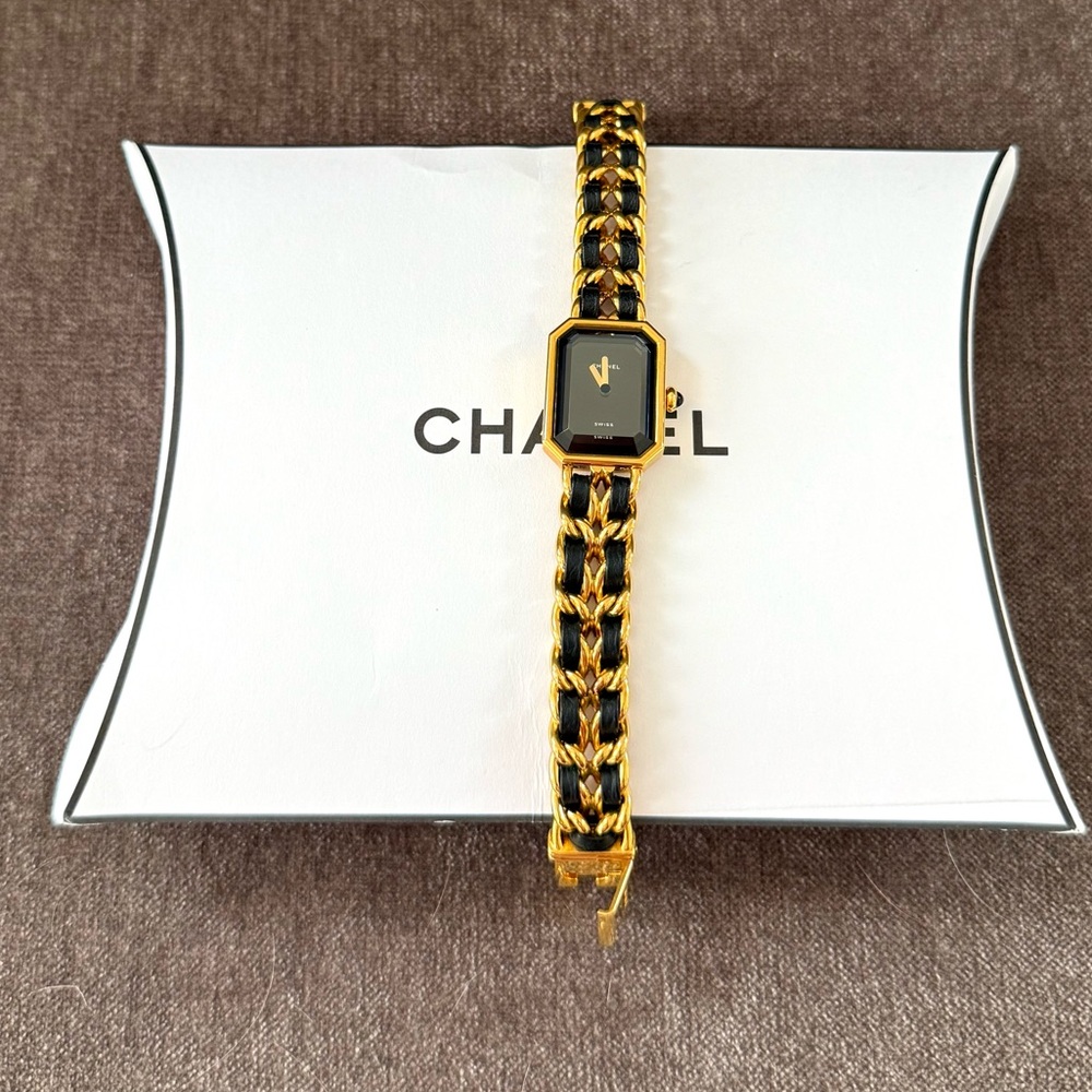 Authentic CHANEL Premiere watch size Medium M gold and black leather bracelet - Picture 4 of 16